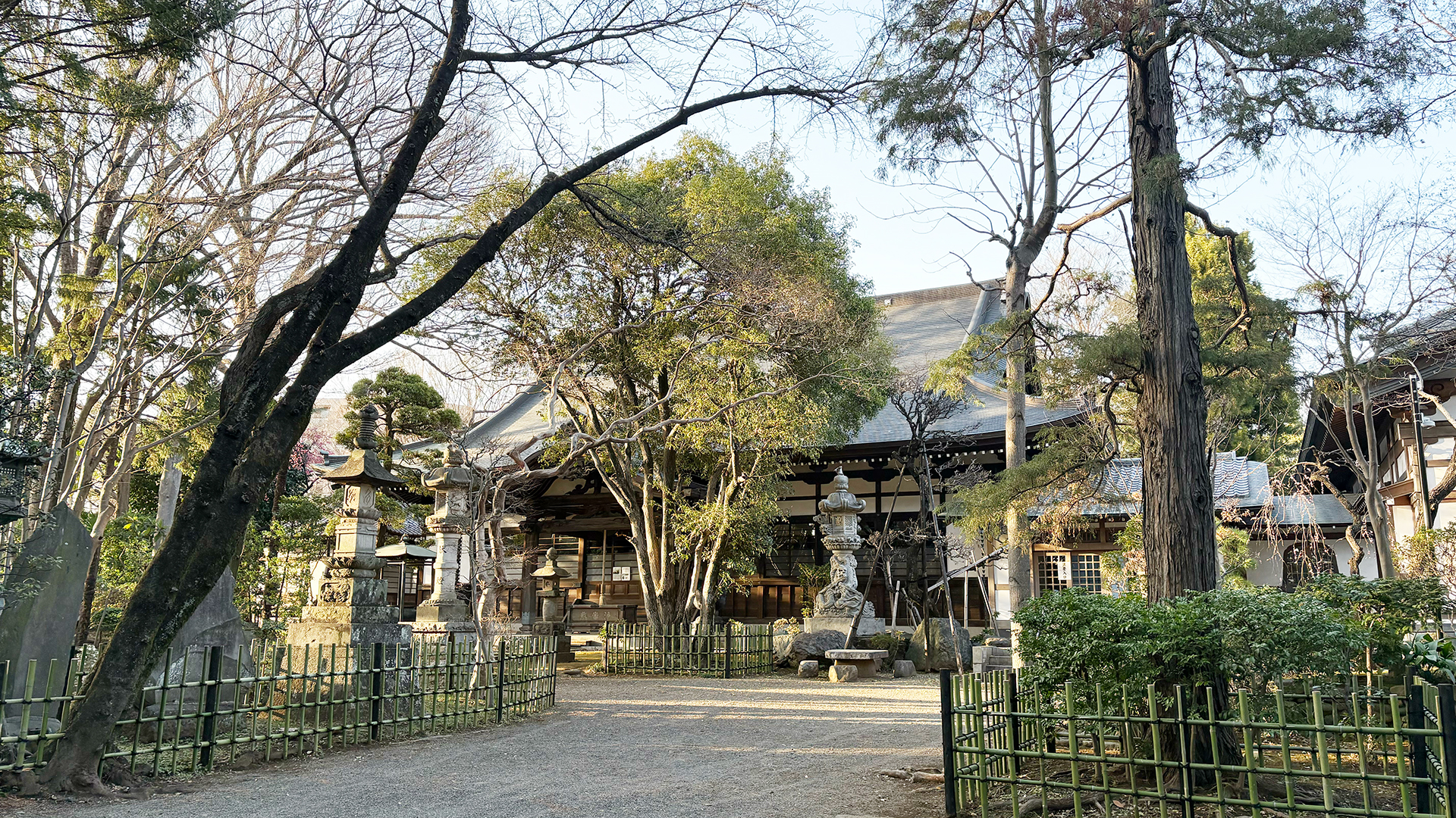 泉龍寺本堂
